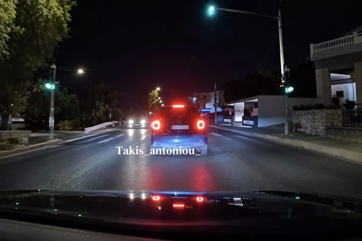 Βούλα: Αυτοκίνητο κινούνταν ανάποδα στην Παραλιακή – Βίντεο καταγράφει τη στιγμιαία αποφυγή σύγκρουσης
